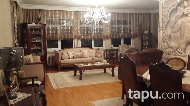 Çankaya Özgür Anıl Sitesi'nde Bakımlı 3+1 Daire