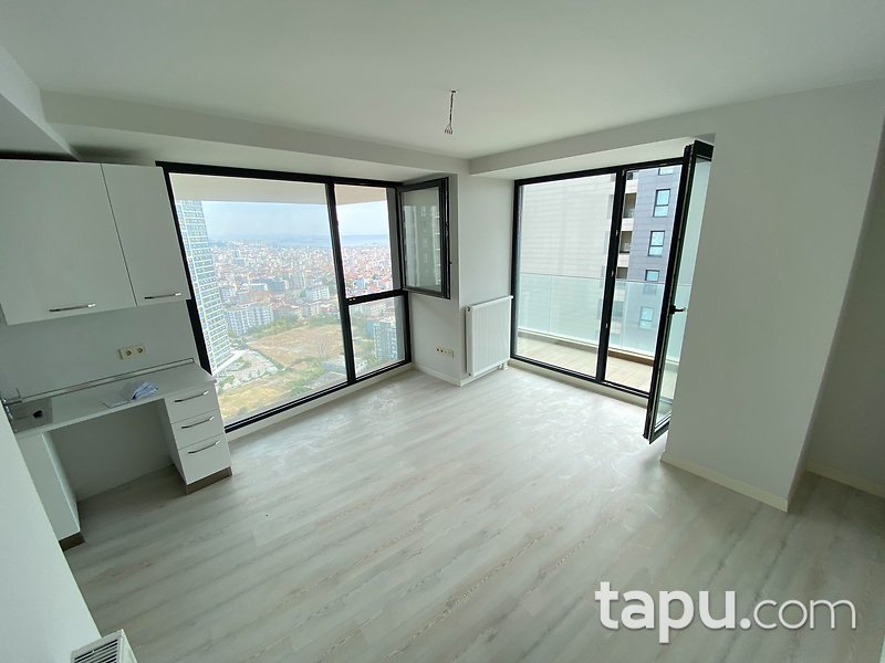 Kartal'da Dap Teras Kule'de Deniz Manzaralı Stüdyo (1+0) Daire (BRG-440)