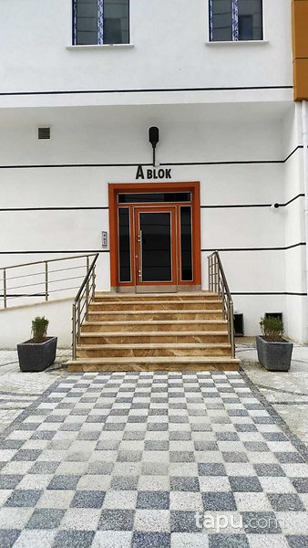 Ümraniye İnkilap Mahallesi 2+1 Daire