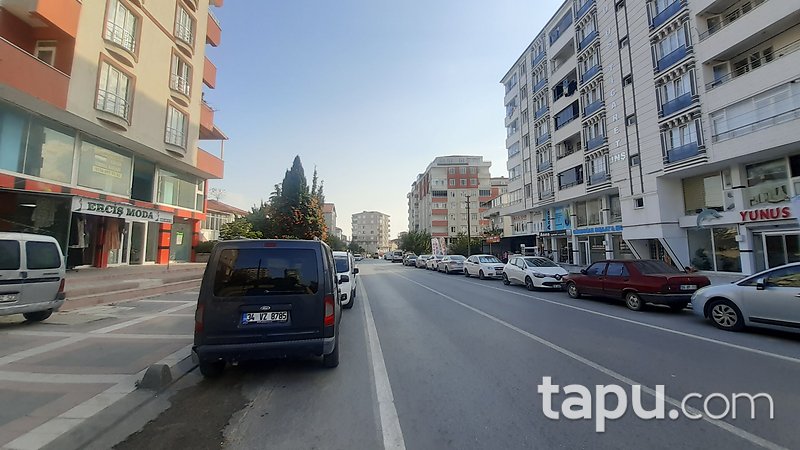 Kızılpınar İstiklal Caddesi'nde 2 Adet Dükkan