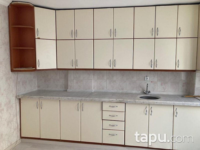 Manisa Akhisar İnönü Mahallesi'nde Merkezi Konumda 4+1 Daire