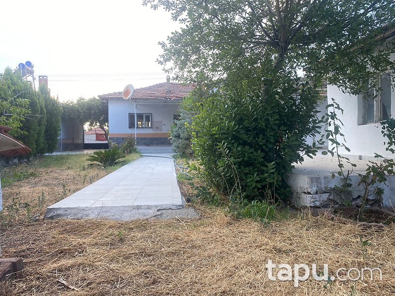 Manisa Akhisar Kayalıoğlu Mahallesi'nde %40 İmarlı Arsa ve Ev