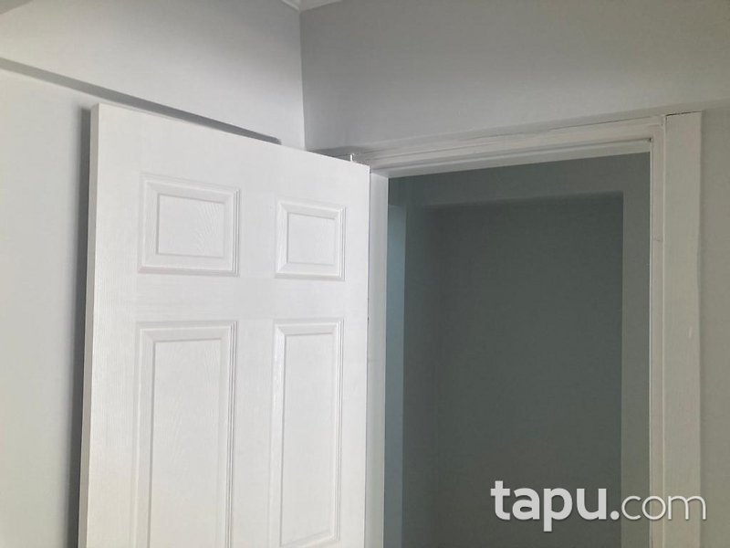 Bornova Ergene Mahallesi Merkezi Konumda Fırsat 3 Katlı Komple Bina