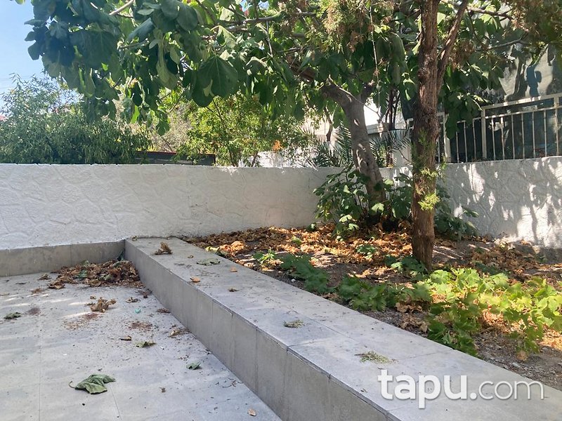 Bornova Ergene Mahallesi Merkezi Konumda Fırsat 3 Katlı Komple Bina