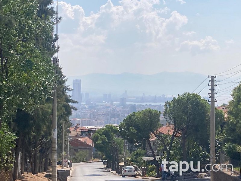 Bornova Ergene Mahallesi Merkezi Konumda Fırsat 3 Katlı Komple Bina