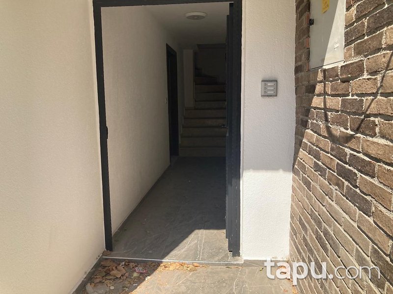 Bornova Ergene Mahallesi Merkezi Konumda Fırsat 3 Katlı Komple Bina