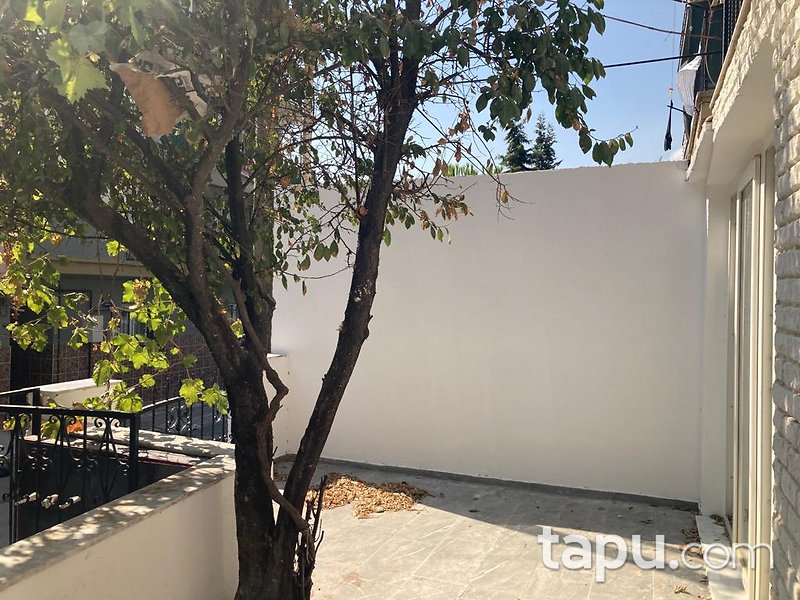 Bornova Ergene Mahallesi Merkezi Konumda Fırsat 3 Katlı Komple Bina