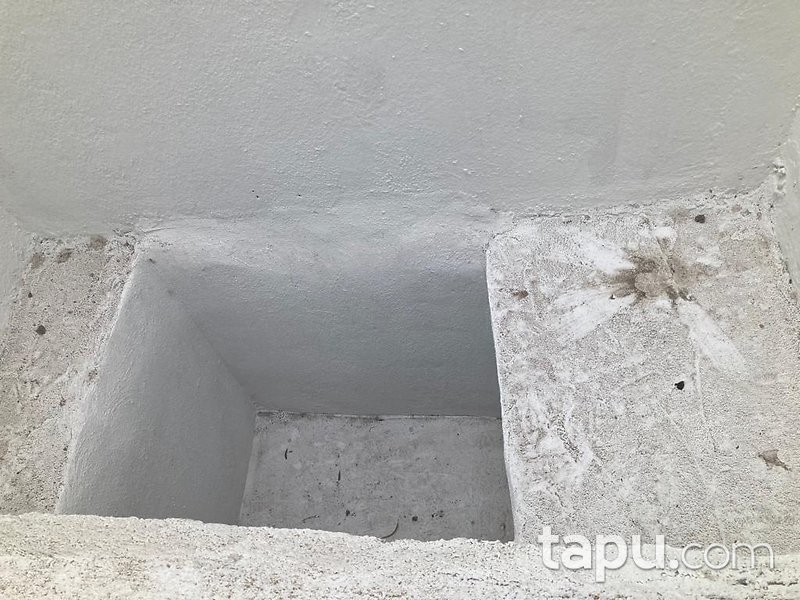 Bornova Ergene Mahallesi Merkezi Konumda Fırsat 3 Katlı Komple Bina