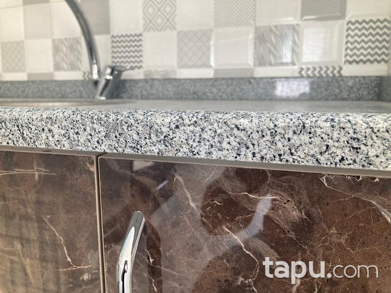 Bornova Ergene Mahallesi Merkezi Konumda Fırsat 3 Katlı Komple Bina