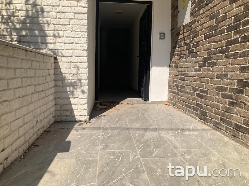 Bornova Ergene Mahallesi Merkezi Konumda Fırsat 3 Katlı Komple Bina