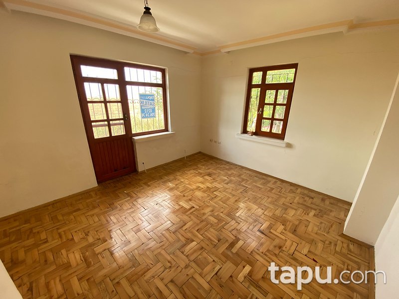 Akyurt Akkent Sitesi'nde Bahçe Kullanımlı 225 m2 Dubleks Daire