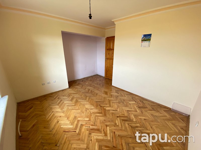 Akyurt Akkent Sitesi'nde Bahçe Kullanımlı 225 m2 Dubleks Daire