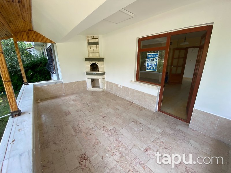 Akyurt Akkent Sitesi'nde Bahçe Kullanımlı 225 m2 Dubleks Daire