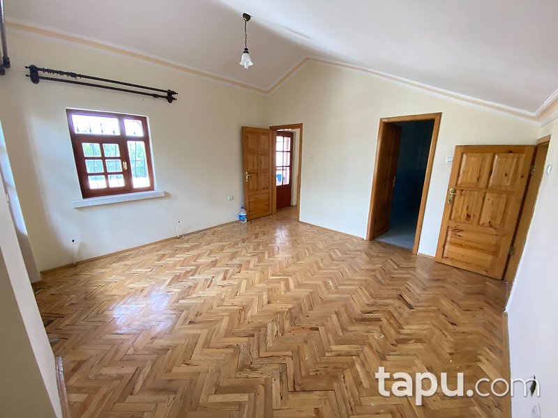 Akyurt Akkent Sitesi'nde Bahçe Kullanımlı 225 m2 Dubleks Daire