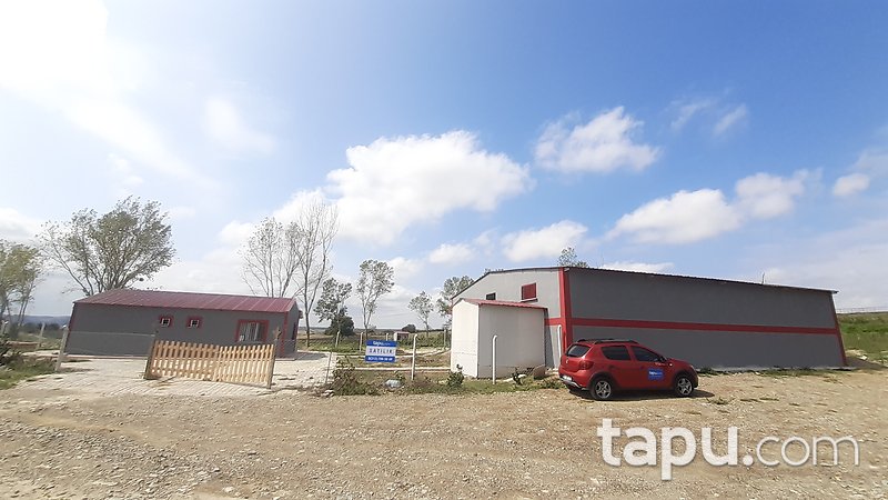 Çerkezköy'de İskânlı ve İşletme Ruhsatlı 12 Dönüm Çiftlik