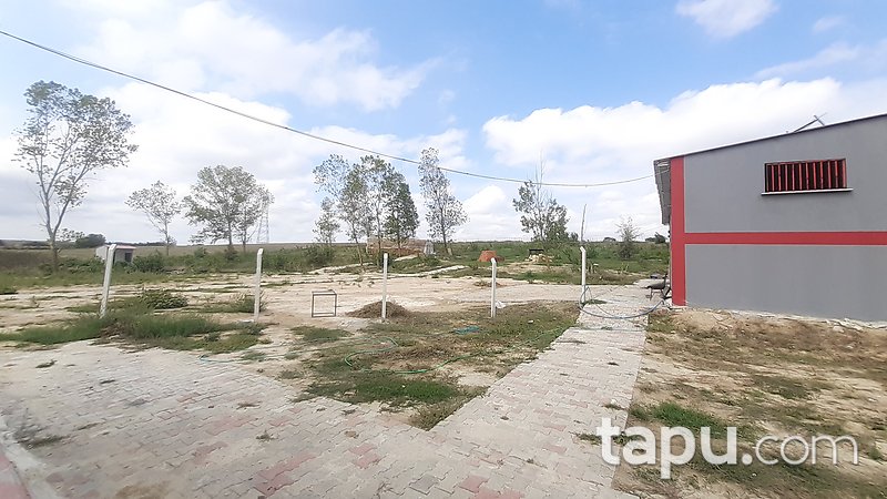 Çerkezköy'de İskânlı ve İşletme Ruhsatlı 12 Dönüm Çiftlik