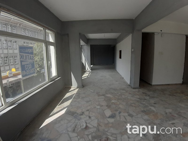 Çeliktepe İsmet İnönü Caddesinde Tabela Değeri Yüksek 97 m2 İş Yeri