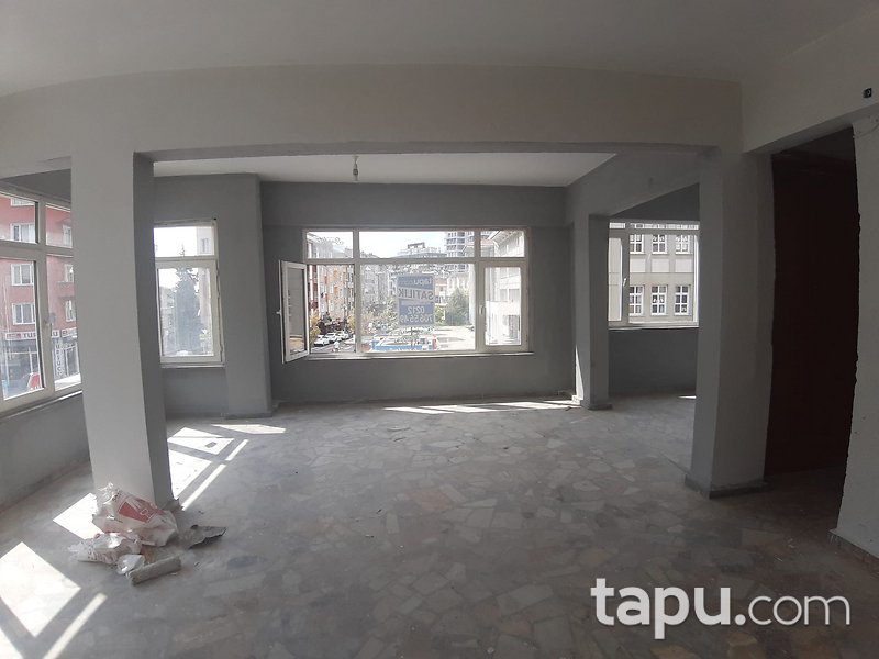 Çeliktepe İsmet İnönü Caddesinde Tabela Değeri Yüksek 97 m2 İş Yeri