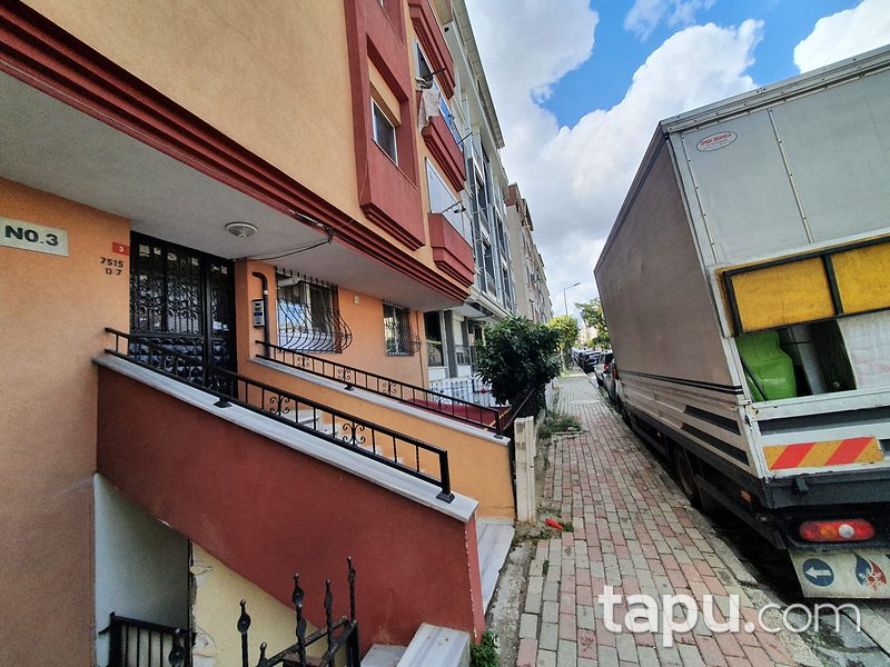 KİRALIK-Avcılar Parseller'de Metrobüs'e Yakın Ara Kat 2+1 Daire