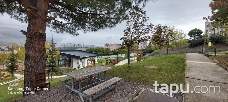 İzmit Dünya Bankası Kalıcı Konutlar'da Panaromik Manzaralı 2+1 Daire