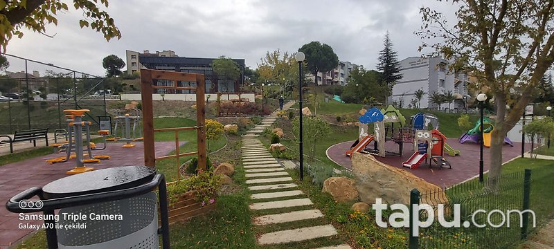 İzmit Dünya Bankası Kalıcı Konutlar'da Panaromik Manzaralı 2+1 Daire