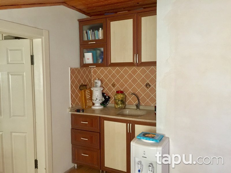 Üsküdar Ferah Mahallesi'nde Teraslı Dubleks Daire