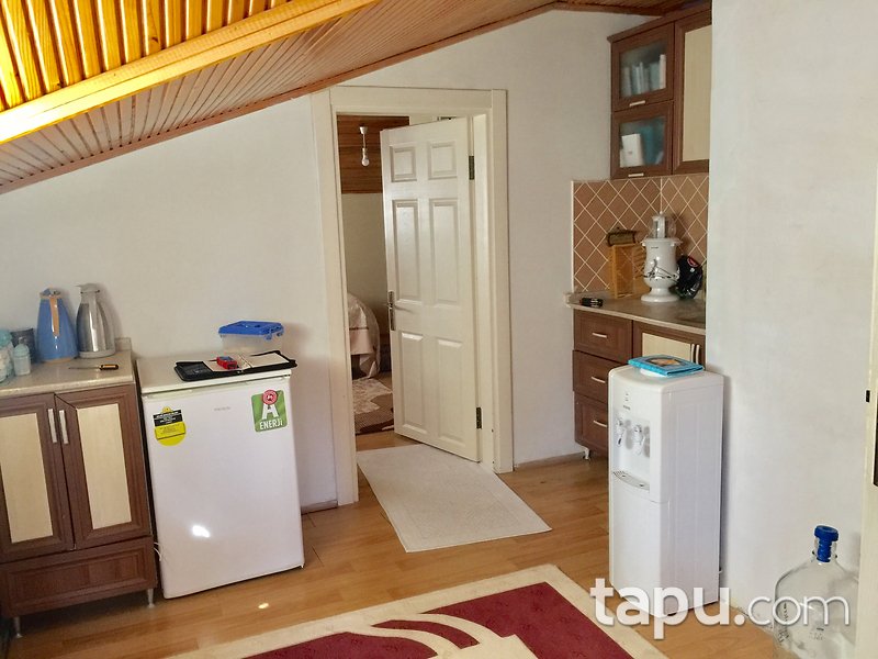 Üsküdar Ferah Mahallesi'nde Teraslı Dubleks Daire