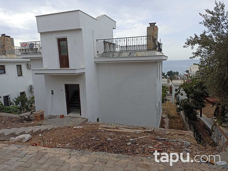 Milas Kıyıkışlacık Site İçerisinde Deniz Manzaralı Villa