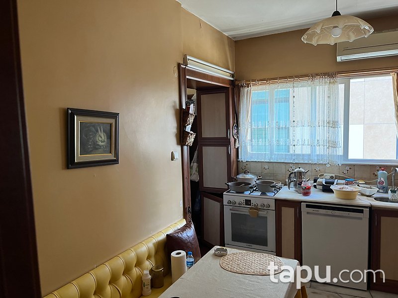 Gayrettepe'de Geniş Kullanımlı 3+1 Daire