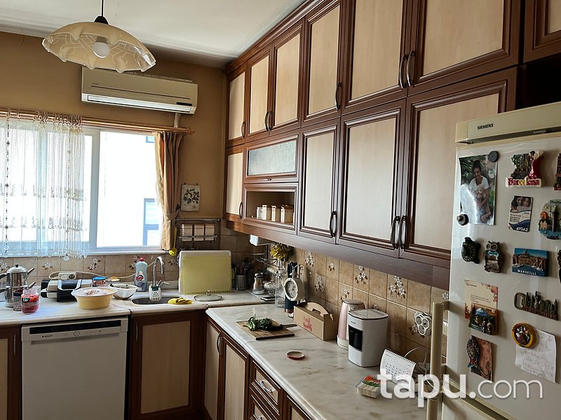 Gayrettepe'de Geniş Kullanımlı 3+1 Daire