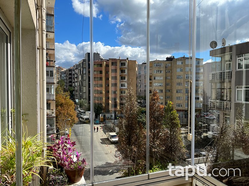 Gayrettepe'de Geniş Kullanımlı 3+1 Daire