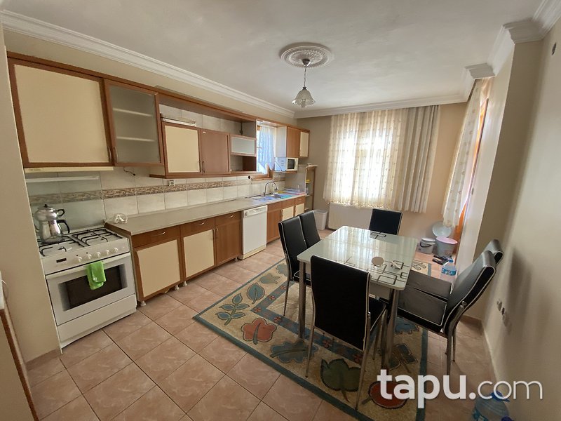 Temelli Bayındır Sitesi'nde Bahçeli Geniş Kullanımlı Villa