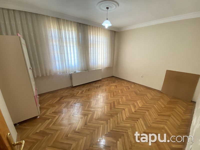 Temelli Bayındır Sitesi'nde Bahçeli Geniş Kullanımlı Villa