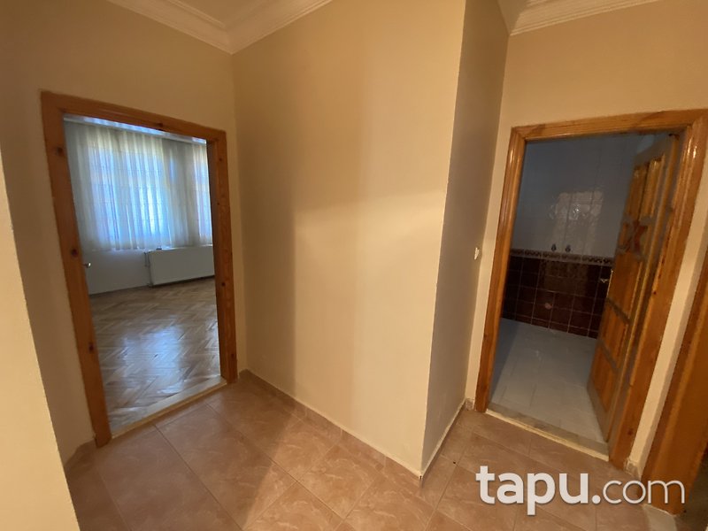 Temelli Bayındır Sitesi'nde Bahçeli Geniş Kullanımlı Villa