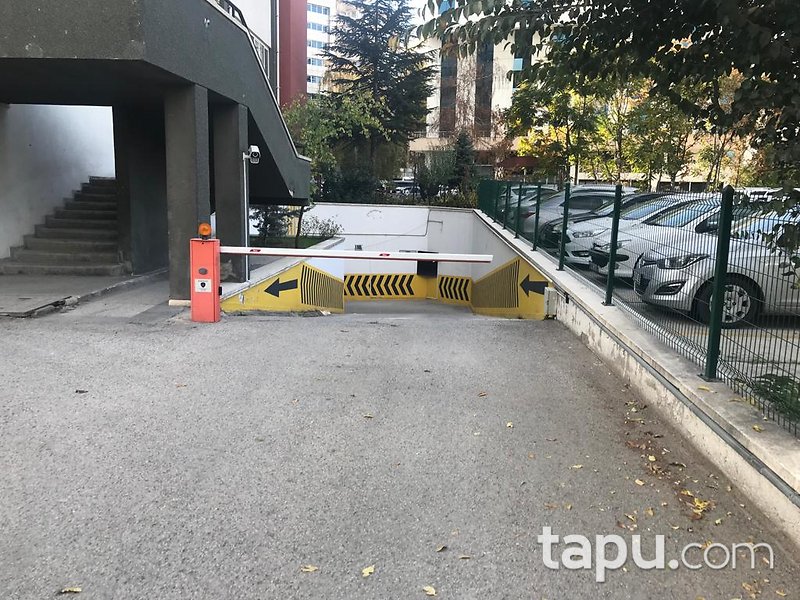 Çankaya Ak-Han İş Merkezi'nde 65 M2 Ofis