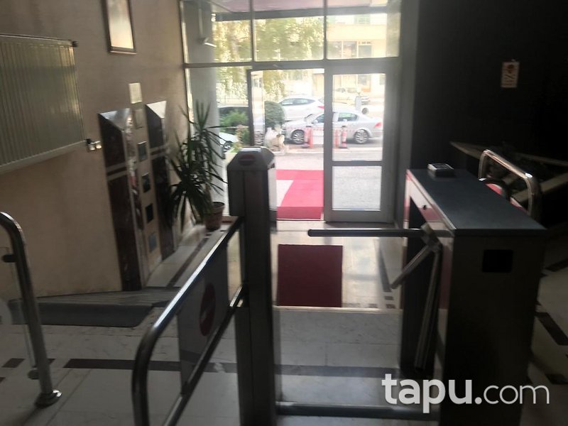 Çankaya Ak-Han İş Merkezi'nde 65 M2 Ofis