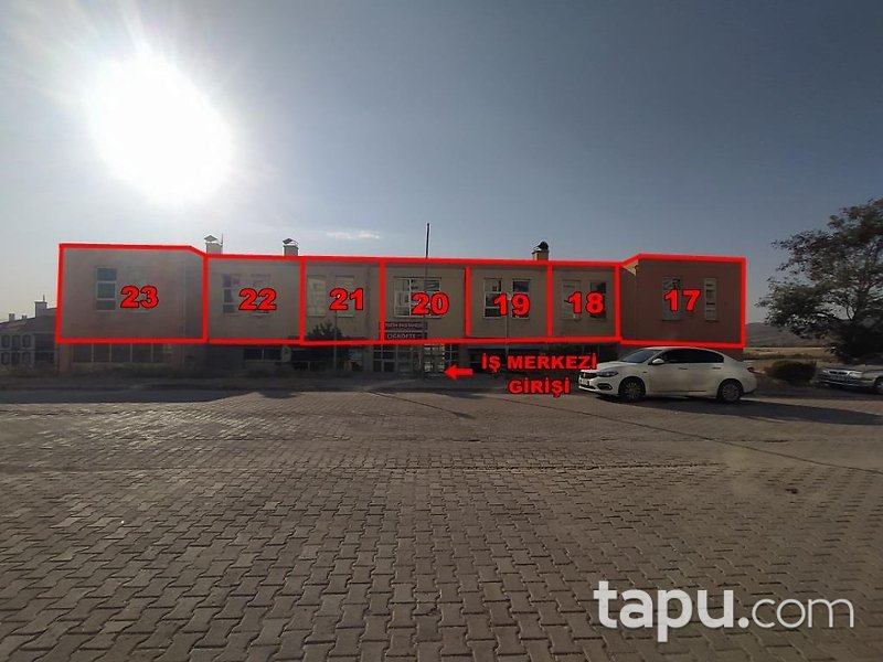 Kırşehir Kaman Toki İş Merkezi'nde 28 m2 Dükkan