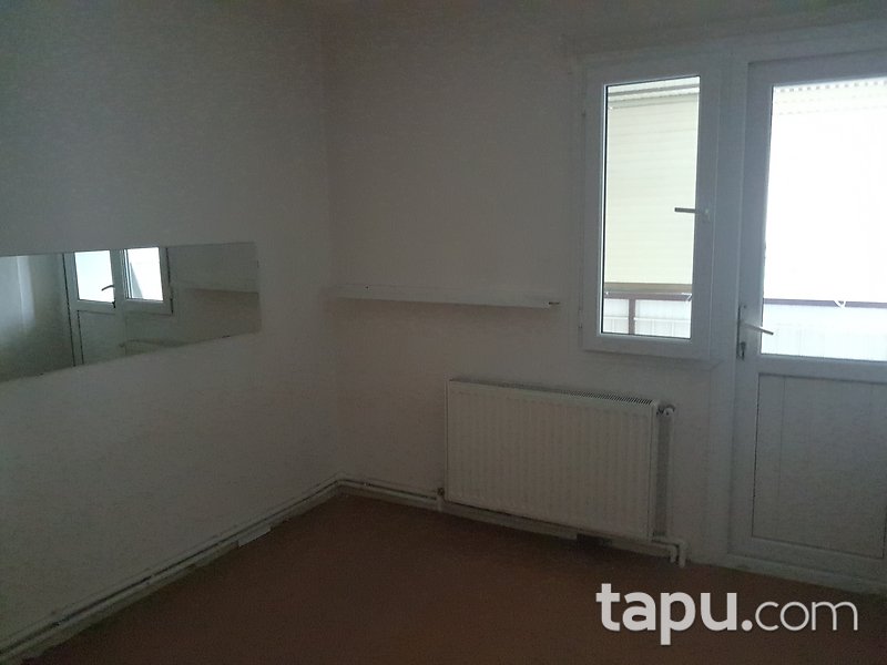 Karabağlar Fahrettin Altay Mahallesi'nde 3+1 Daire