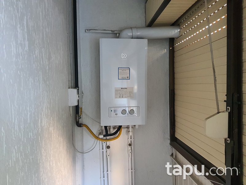 Karabağlar Fahrettin Altay Mahallesi'nde 3+1 Daire