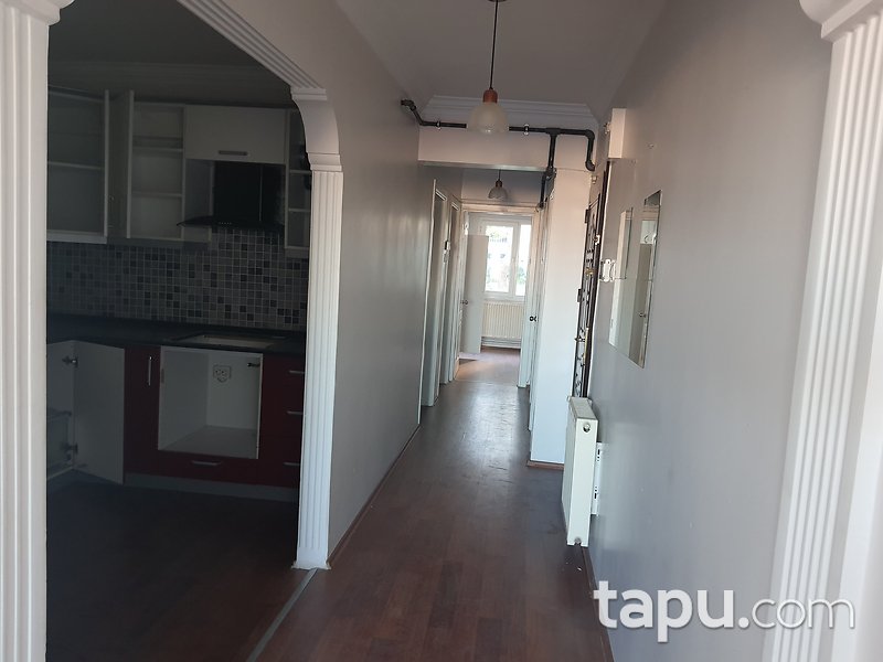 Karabağlar Fahrettin Altay Mahallesi'nde 3+1 Daire