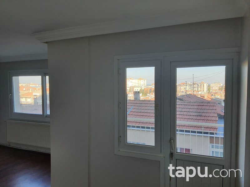 Karabağlar Fahrettin Altay Mahallesi'nde 3+1 Daire