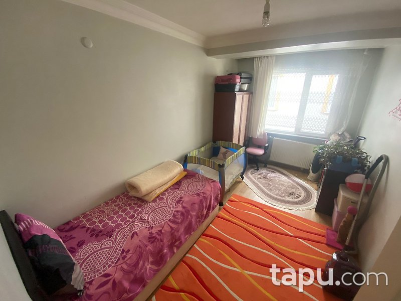 Esenyurt Üçevler Mahallesi'nde Ferah 3+1 Daire