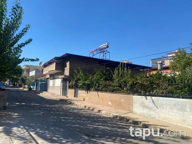 Alaşehir Hacıbey Mahallesi'nde 1 Katlı Kargir Bina