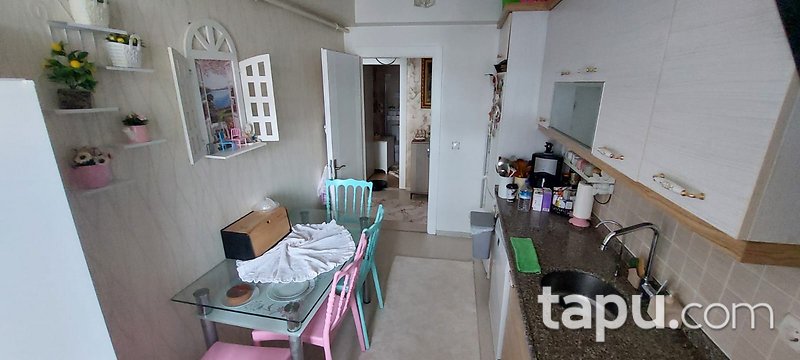 Esenyurt Gülistanbul Sitesi'nde 2+1 Ara Kat Daire