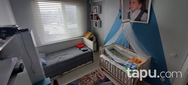 Esenyurt Gülistanbul Sitesi'nde 2+1 Ara Kat Daire