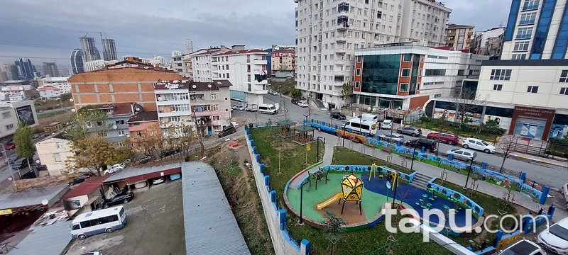 Esenyurt Gülistanbul Sitesi'nde 2+1 Ara Kat Daire