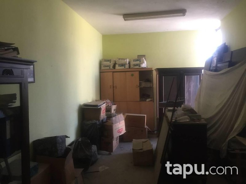 Konak Gıda Çarşısı İş Merkezi'nde 21 m2 İş Yeri