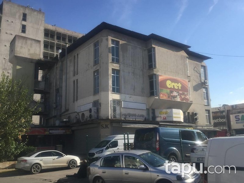 Konak Gıda Çarşısı İş Merkezi'nde 21 m2 İş Yeri