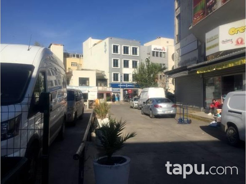 Konak Gıda Çarşısı İş Merkezi'nde 21 m2 İş Yeri