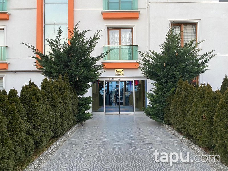 Akyurt Beyazıt Mahallesi'nde Merkezi Konumlu Geniş Kullanımlı 3+1 Daire